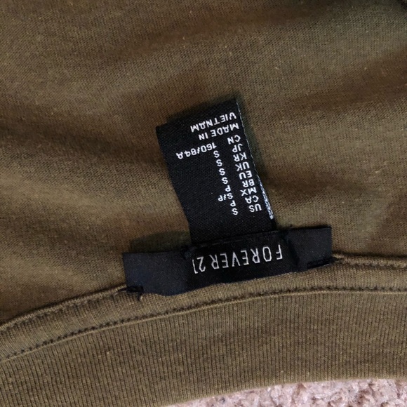 Crop top - Picture 2 of 2